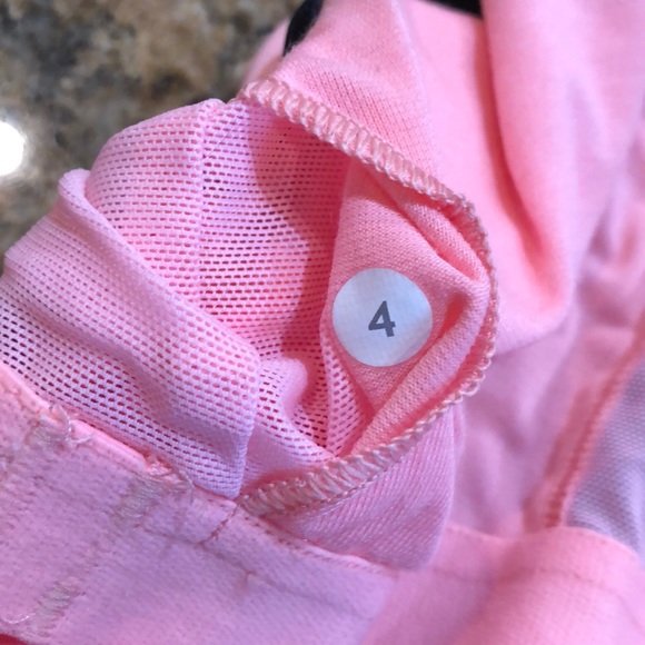 Lululemon cardio kick tank size 4 - Picture 6 of 7